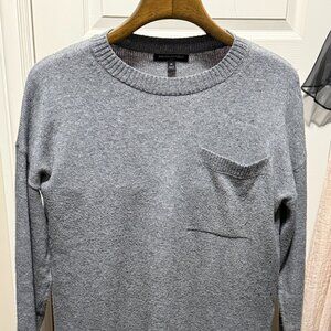 Banana Republic Men’s Gray Crewneck Sweater Size M Chest Pocket Knit Pullover